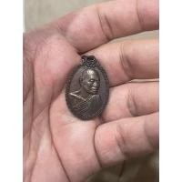 ราคา เหรียญรูปไข่ หันข้าง หลวงพ่อแพ วัดพิกุลทอง ปี 2521 ตอกโค๊ต แพ เนื้อทองแดง สวยคม รับประกันพระแท้ เดิม (43022900049)
