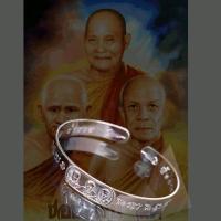 ราคา กำไลข้อมือ กำไลข้อมือสแตนเลส(หลวงปู่ชอบ+หลวงพ่อเงิน+หลวงพ่อสด)ชอบเงินสด พร้อมผ้ายันต์1ผืน (29226257683)