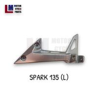 ราคา สเตย์พักเท้าหลัง YAMAHA SPARK 135 ข้างซ้าย (L) และข้างขวา (R) พร้อมส่ง!! ล้างสต๊อค++ (22774311045)