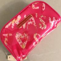 ราคา แท้วิคตอเรียซีเคร็ทกระเป๋าเครื่องสำอางค์ Victoria's Secret Signature (9049006903)