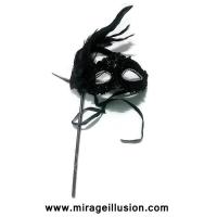 ราคา หน้ากากแฟนซีลายลูกไม้ ประดับเกล็ดแวว ครึ่งหน้า แบบไม้ถือ สีดำ ดอกไม้ขนนกดำ (517773524)