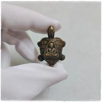 ราคา หลวงพ่อเงินหลังพญาเต่า หล่อโบราณใบโพธิ์ชุบน้ำมันว่าน หลังพิมพ์จอบเล็กไข่ปลา วัดท้ายน้ำ จ.พิจิตร (27380918721)