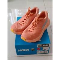 ราคา **มือสอง** สภาพ 90% รองเท้าวิ่ง HOKA-RINCON 3 Women ขนาด US 8, EU 40 26CM รองเท้าวิ่งผู้หญิง พร้อมกล่อง (25807805174)