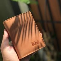 ราคา Roesland Leather Sagara Wallet Tan - Crazy Horse กระเป๋าสตางค์ผู้ชายหนังวัวแท้ (47501317269)