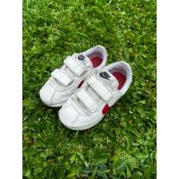 ราคา ส่งต่อ รองเท้าผ้าใบเด็กชาย Nike 18 cm มือสอง (27466855797)