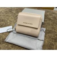 ราคา ❌ใบสุดท้าย❌กระเป๋าสตางค์ ใบสั้น Charles&Keith ของแท้ ใหม่ชนช๊อบ ป้าย 1,290.-฿ ขาย 990.- (9214561115)