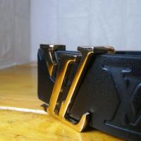 ราคา เข็มขัดแบรนด์เนมหลุยส์ วิตตอง(LouisVuitton)มือสองสภาพดีมาก สายหนังแท้สีดำลายหลุยส์ หัวเข็มขัดโลหะสี (26363634302)