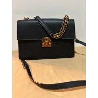 ราคา ❌โละ ต่ำกว่าทุน❌กระเป๋า charles and keith ครอสบอดี้ได้ คล้องไหล่ได้ มือสอง ของแท้ ขนาด 11 นิ้วสูง 8.5 นิ้ว (24721054625)