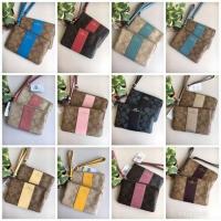 ราคา ส่งฟรี สินค้า พร้อมส่ง Coach wristlet 1 ซิบ ไซส์ S ขนาด 6" (1616409182)