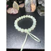 ราคา สร้อยข้อมือมูนสโตนสีเขียวเม็ด9มิล (28617341261)