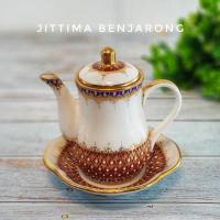 ราคา จิตต์ติมา เบญจรงค์ ชุดกาซอสทรงมะละกอ พร้อมจานรองเบญจรงค์ (สินค้า OTOP 5 ดาว) (14953427236)