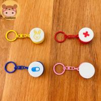 ราคา Moonlights1 กล่องยาเลื่อนขนาดเล็กพร้อมพวงกุญแจแคปซูลสัญลักษณ์ข้ามกรณียาพลาสติกแบบพกพาผู้ถือยาใช้ทุกวันฉุกเฉิน EN (45852736772)