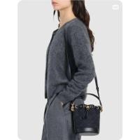 ราคา Tory Burch Mini T Monogram Bucket Bag Black  (43061586540)