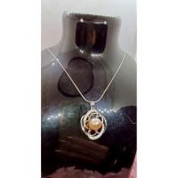 ราคา สร้อยพร้อมจี้มุกแท้ สร้อยเงินแท้ชุบทองคำขาว/ทอง 18 K (29952442511)