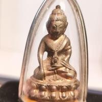 ราคา พระกริ่งจักรพรรดิ ฉลองอายุ6รอบ วัดสุทัศน์ พิธีใหญ่ปี2545 เนื้อนวโลหะ โค้ด2345 พร้อมเลี่ยมกรอบพระ (25038559671)