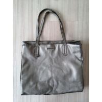 ราคา กระเป๋ามีตำหนิ เก่า ลอก mango touch ขนาด 19นิ้ว*11 นิ้ว (40251809569)