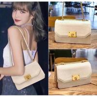 ราคา กระเป๋า charles and Keith สีขาว (22677953378)