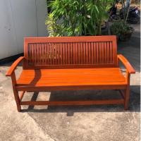 ราคา Sukthongแพร่ โซฟาไม้สัก 50x150ซม.ที่นั่งสูง40ซม. ม้านั่งยาว เก้าอี้สนาม เก้าอี้รับแขก หลังพิงระแนงแนวตั้ง สีสักน้ำตาลส้ม (18214644747)