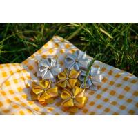 ราคา เหรียญโปรยทานดอกดาวกระจาย พร้อมเหรียญ1บาท (24762150429)