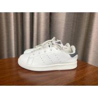 ราคา รองเท้าผ้าใบเด็ก Adidas Stan Smith มือ 2 (17 ซม.) (18573669428)