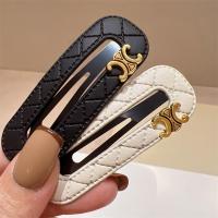 ราคา อายแชโดว์สีดำและสีขาวสไตล์ชาแนล ลายสก๊อตโบราณ ออกแบบเรียบง่ายแต่ทันสมัย สำหรับคนมีสไตล์ (41260878959)