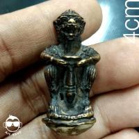 ราคา รูปหล่อหนุมานจับกระสุน หลวงปู่เกลี้ยง วัดเนินสุทธาวาส ชลบุรี่ เนื้อทองระฆัง (22637762722)