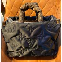 ราคา กระเป๋า LV ผ้าไนล่อน ! ใบใหญ่ จุมาก ! ❤️ รุ่นหายาก ! (24691726145)