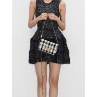 ราคา ส่งต่อ CHARLES & KEITH Cressida Quilted Push-Lock Clutch (42762279827)