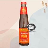 ราคา น้ำมันหอย กังป๋วย Oyster Sauce with Dried Scallop Lee Kum Kee ลีกุมกี่ เกรดพรีเมี่ยม น้ำมันหอยที่มีเนื้อหอยเชลล์ผสม 510g (28576664633)