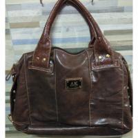 ราคา กระเป๋าสะพายข้าง AK Anne Klein แท้ มือสองสภาพสวย (2358334142)