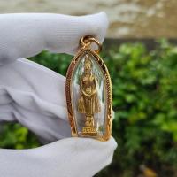 ราคา จี้พระประจำวันอาทิตย์ พระปางถวายเนตร บูชาพร้อมสวดมนต์วันละ 6 จบ จะมีความรุ่งเรืองและความสุขสวัสดีตลอดกาล พระพุทธรูป (22565226330)