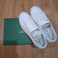 ราคา [used like new] รองเท้า lacoste มือสอง รองเท้าผ้าใบผู้หญิง สีขาว size38 (26575294036)