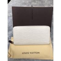 ราคา Used in good condition LV epi zippy wallet (7046526107)