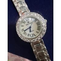 ราคา Royal Crown นาฬิกาข้อมือสำหรับผู้หญิง สายสแตนเลส ประดับเพชร (17596053027)