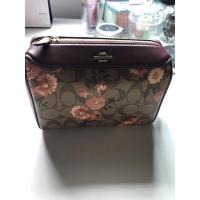 ราคา กระเป๋า coach หมอนไม่มีหูลายดอก ของแท้ %มือ1 ส่งฟรี (6074237644)