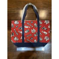 ราคา กระเป๋าผ้าสะพายไหล่ลาย Lisa Larson (16990697516)