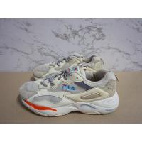 ราคา FILA Ray Tracer สีเบจ (Size: 40/25) #มือสอง (15517619427)