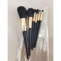 ราคา ชุดแปรงแต่งหน้า Artistry (18558329384)