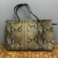 ราคา กระเป๋าถือหนังงูแท้ สินค้าญี่ปุ่นมือสอง (6416106415)