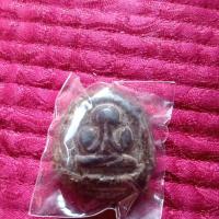 ราคา พระปิดตาเนื้อผงยาไม่ทราบที่ ร้านเหมามาตามบ้านแล้วรีบถ่ายลงขายค่ะเจ้าของบอกชื่อพระอะไรร้านก็ใส่บ้างไม่ใส่บ้างตาม (26077963824)