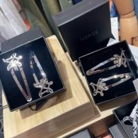 ราคา (พร้อมส่ง​)​ Merge - Logo Snap Hair Clips​/M Classis silver✨สีเงินมือ1 กิ้ฟเมิจ merge gift (29835255854)