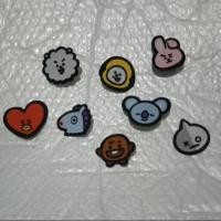 ราคา ป้าย+เชือกผูกรองเท้า bt21 x converse (8730941236)