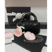 ราคา สินค้าสมนาคุณลูกค้าแบรนด์ กระเป๋าทรงหมอน หนัง PU จากช้อปไทย ขนาดประมาณ 8.5 นิ้ว (41970227878)