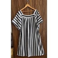 ราคา เดรสคอเหลี่ยมผ้าฝ้าย ลายทางตรง สีขาวน้ำเงิน พลัสไซส์**สินค้ามือสอง** (16499109641)