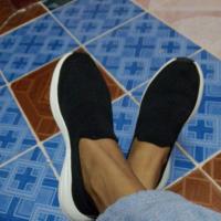 ราคา รองเท้าผ้าใบลำลองมือสอง ยาว 24 cm. (29970774464)