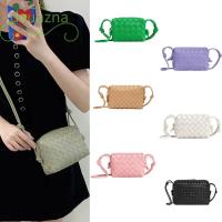 ราคา แบรนด์ใหม่ 100% ของแท้ BOTTEGA VENETA / BV LOOP lntreccio ถักหนังแกะกระเป๋าสะพายข้าง (28376477355)