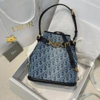 ราคา ดิออร์ ตาปิด, ผ้าสนามกลม, กระเป๋าถังใหม่, ผ้ายีนส์ไล่โทนสีสนามกลม, พร้อมสายรัดไหล่ที่ถอดออกได้ปรับได้, กระเป๋าถือไหล่ข้างเดียวข้ามร่างกาย, 24 * 25.5 * 10 (44700776419)