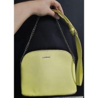 ราคา Preloved - กระเป๋าสะพาย Bershka (28887913290)