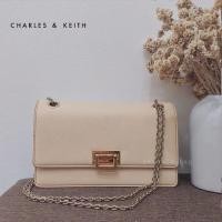 ราคา สายโซ่สะพาย Charles & Keith ของแท้ (25806611726)