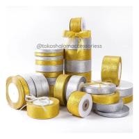 ราคา ริบบิ้นกากเพชรสีทองและสีเงิน ขนาดม้วนละ 2 ซม. / สําหรับ กระเช้า ตกแต่งพัสดุ (42755777154)